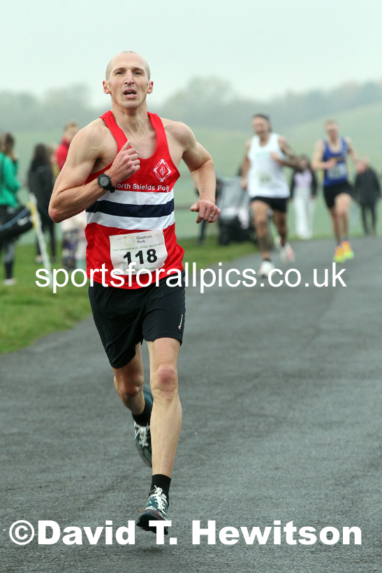 Senior Mens and Womens 2021 Heaton Memorial 10k Road Race, Town Moor, Newcastle. Photo: David T. Hewitson/Sports for All Pics